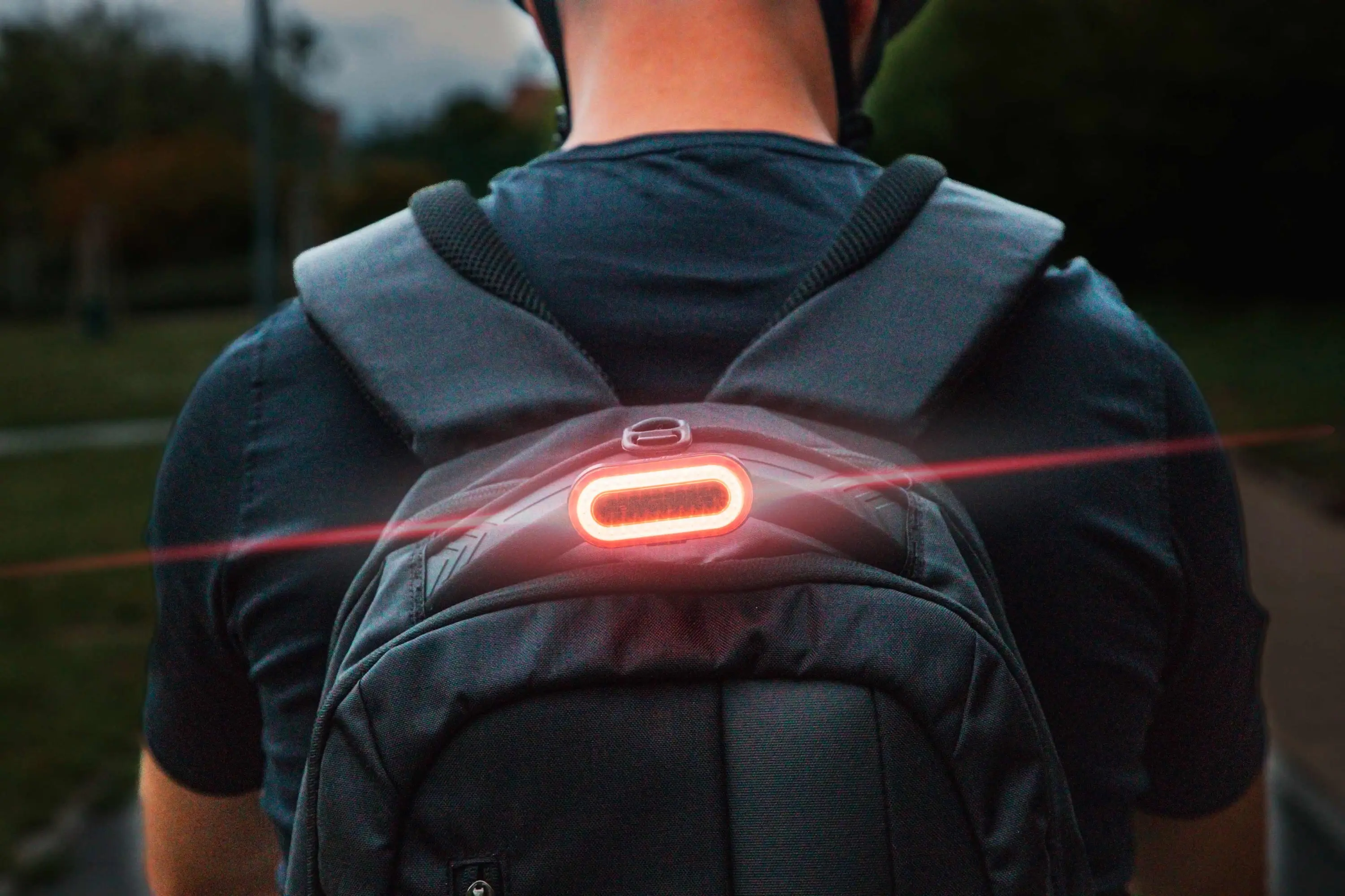 blikačka zadní FORCE ARC 40LM, 30x LED, USB