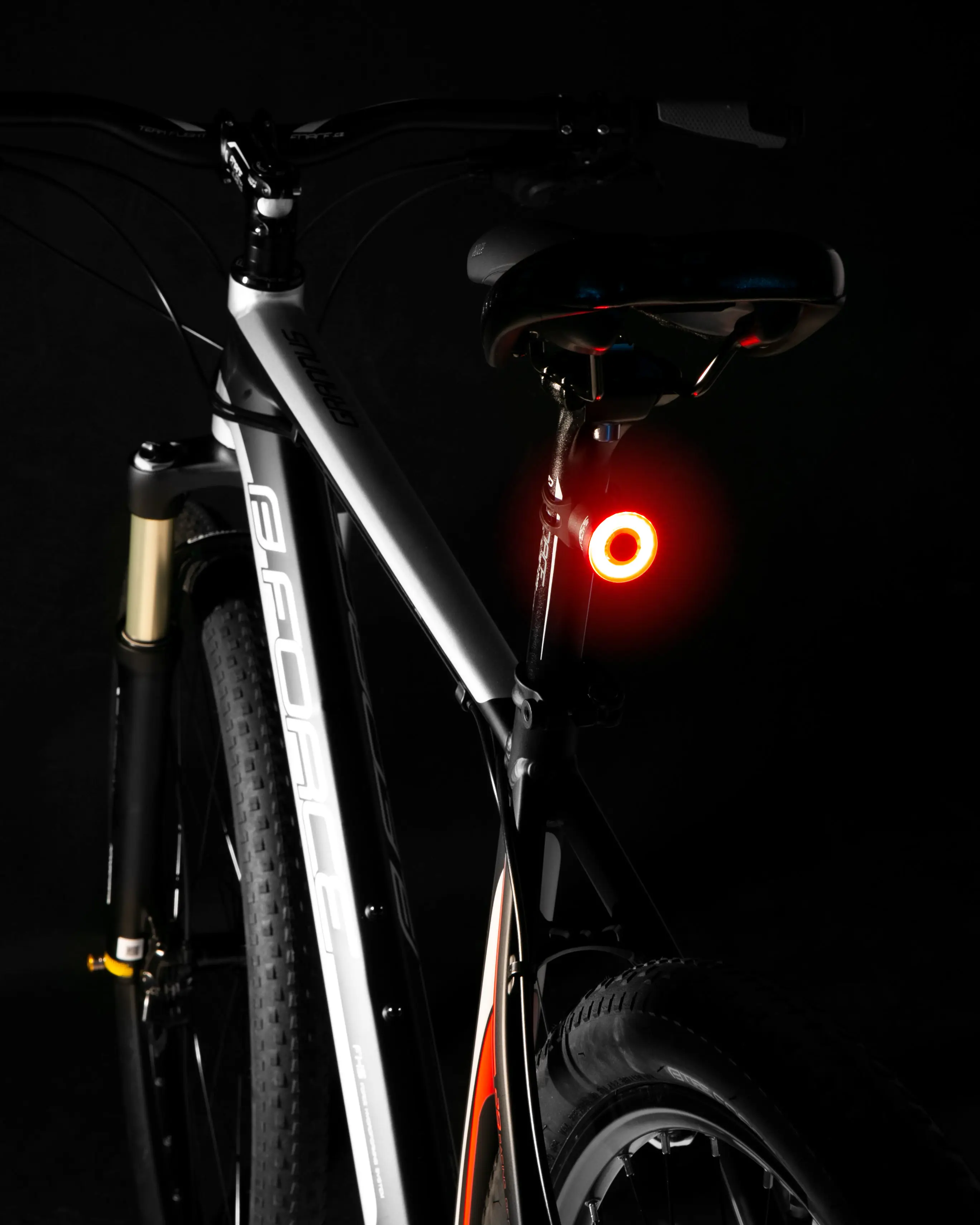 blikačka zadní FORCE GLITZ 20LM, 20x LED, USB