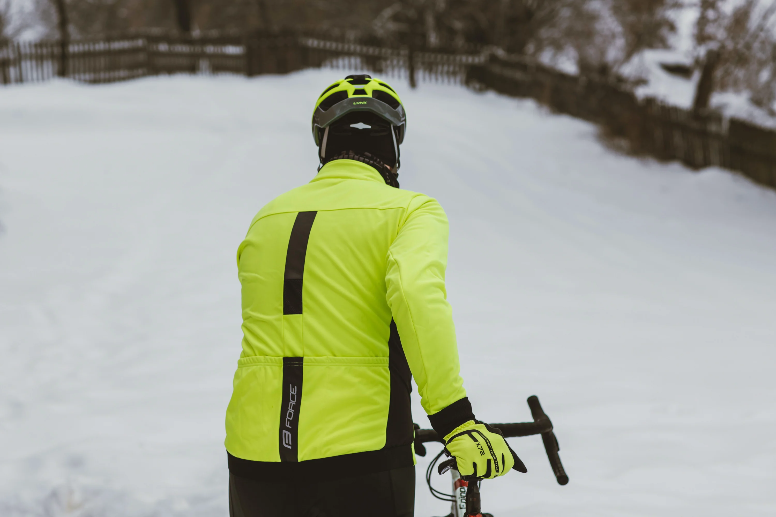 bunda F FROST softshell zimní, fluo-černá M