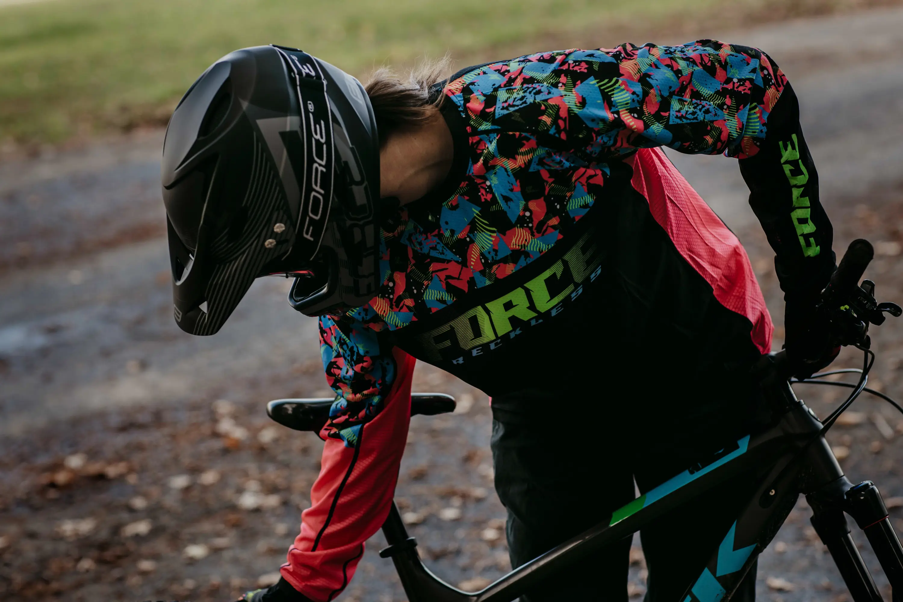 dres F RECKLESS dl. rukáv, černo-růžovo-fluo XL