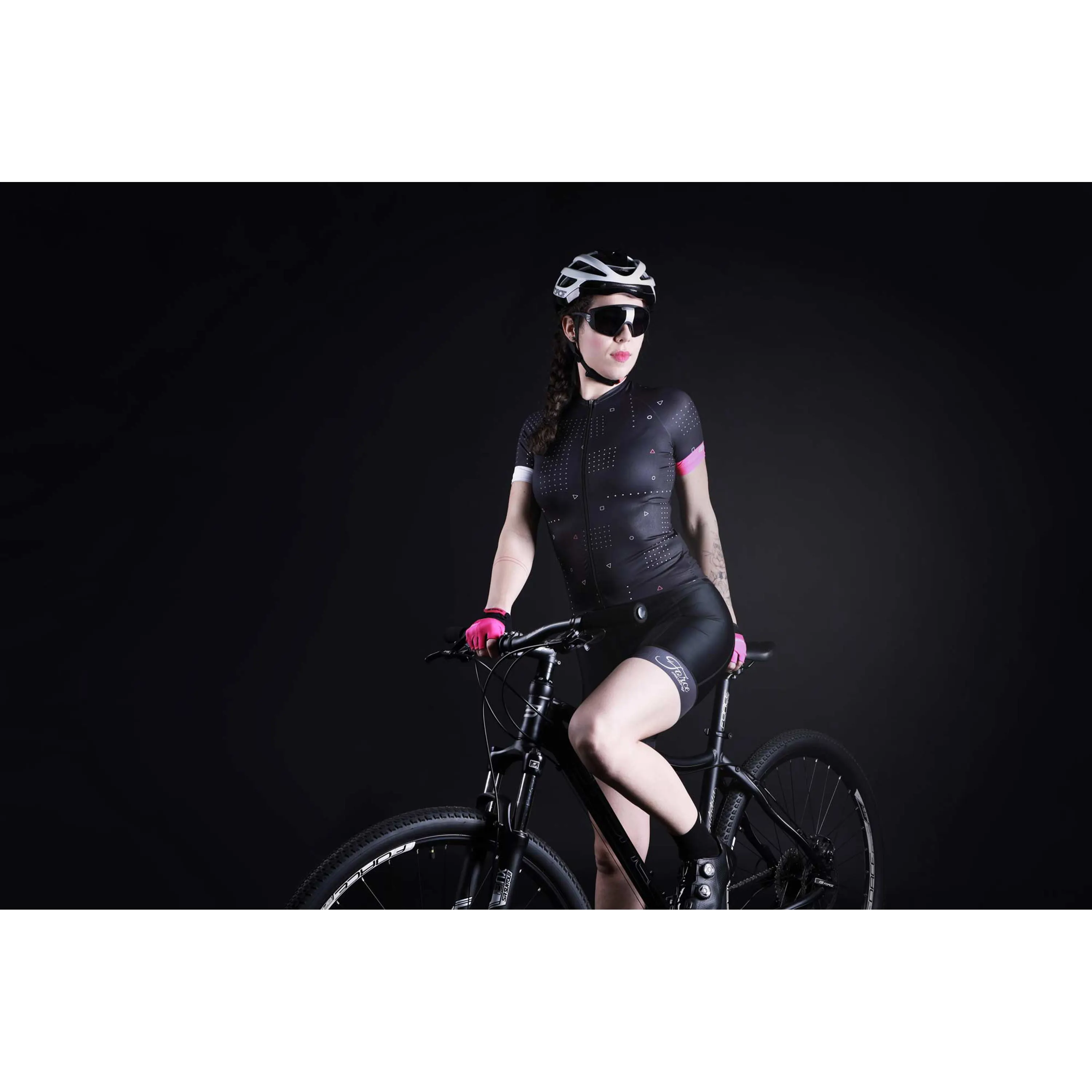kraťasy F VICTORY LADY do pasu s vlož. černé XL