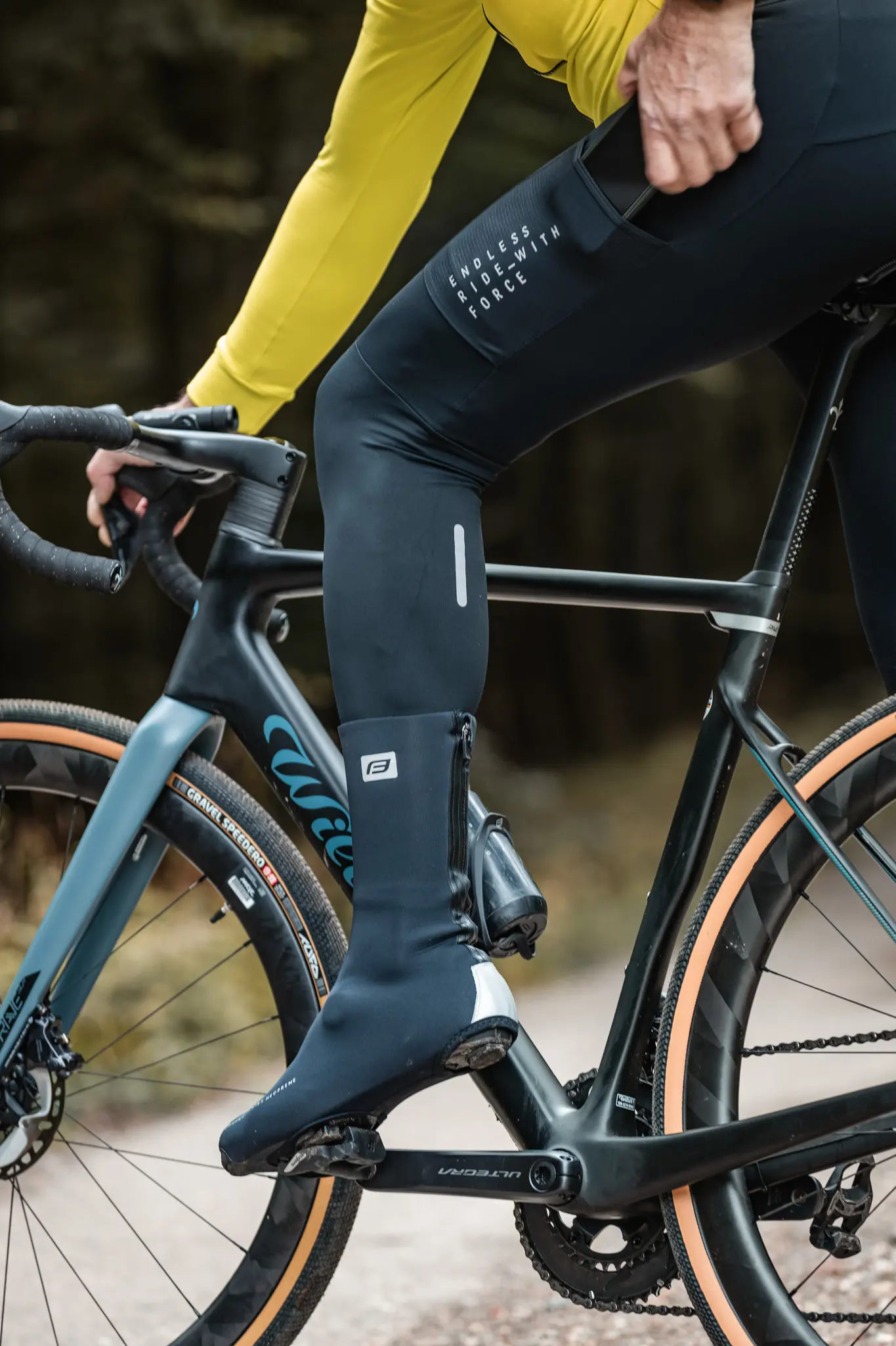 návleky treter FORCE SWIFT ROAD, černé L-XL
