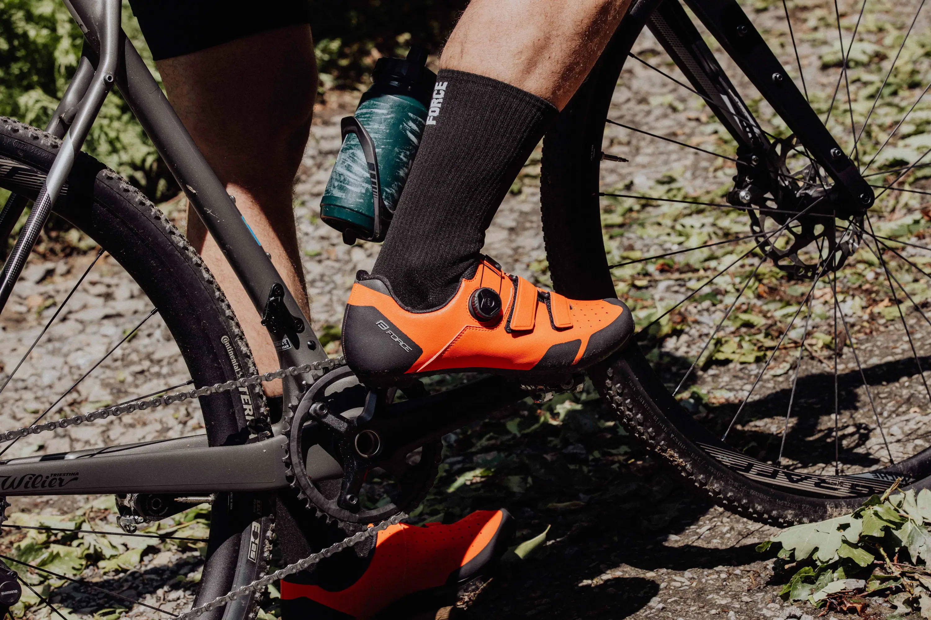 tretry FORCE MTB REVO 2, oranžové 41