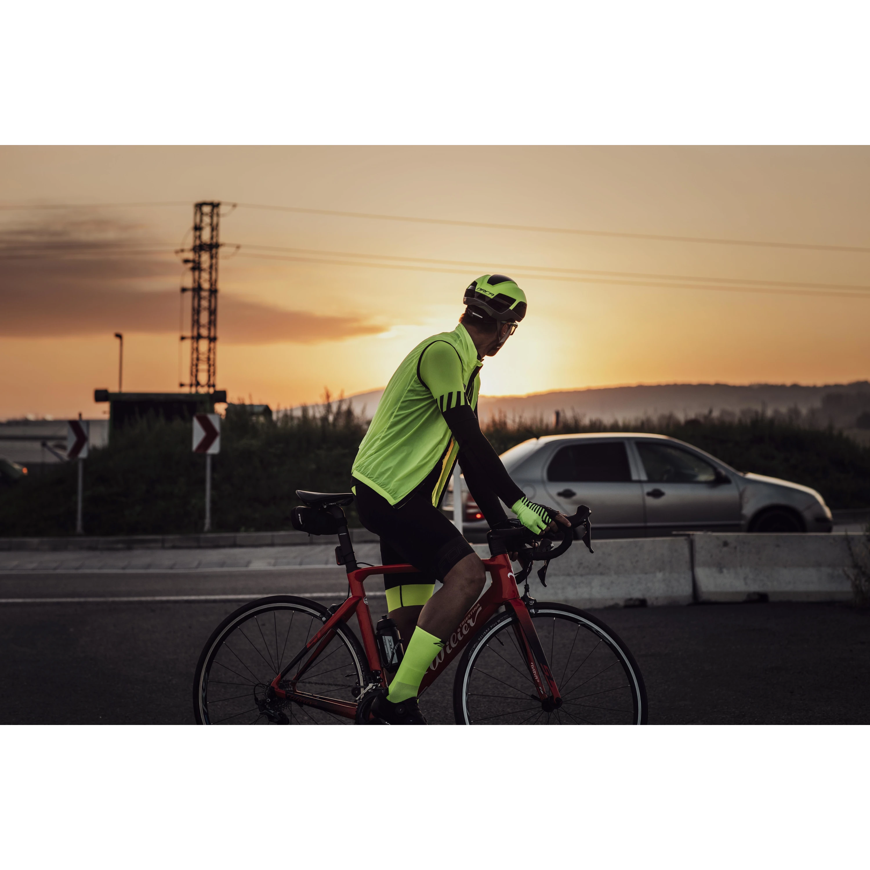 vesta FORCE WINDPRO, plná záda, fluo 3XL